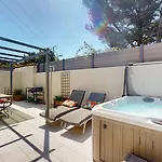 ヴィラ Casa Dina *