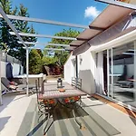 Casa Dina